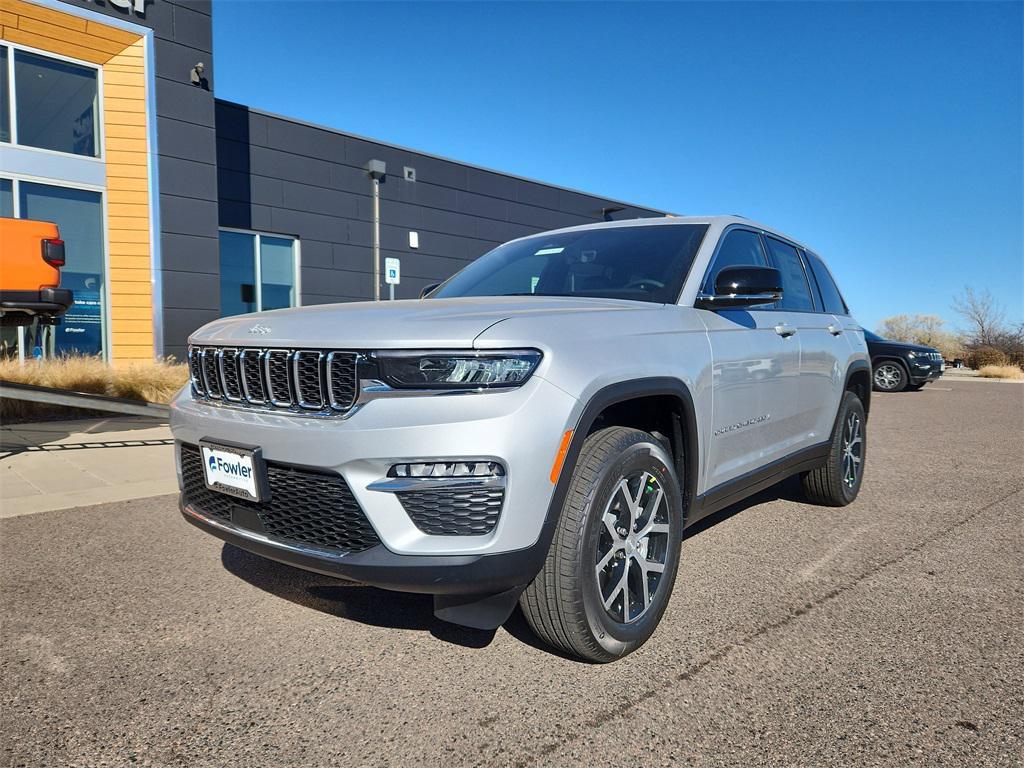 new 2025 Jeep Grand Cherokee car, priced at $42,361