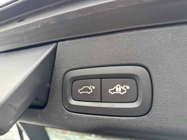 used 2018 Volvo XC60 car, priced at $21,900