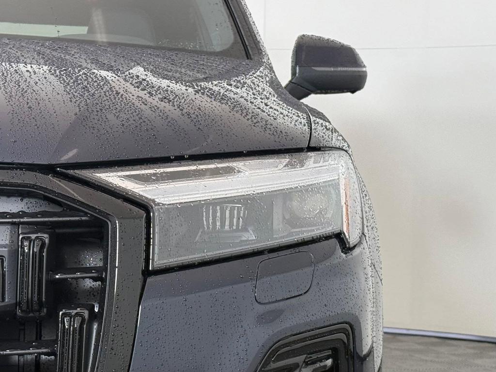 new 2026 Audi Q7 car, priced at $73,212