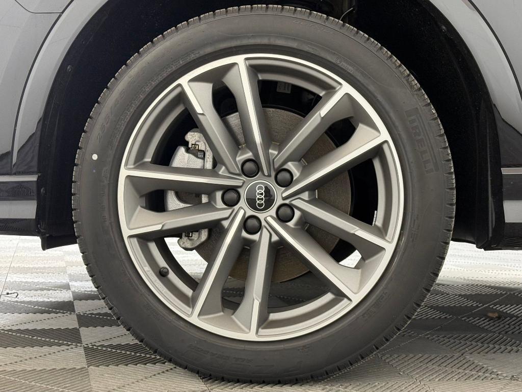 new 2025 Audi Q3 car, priced at $43,552