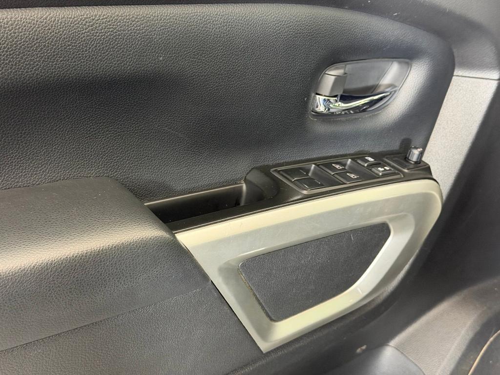 used 2023 Nissan Titan car, priced at $28,999