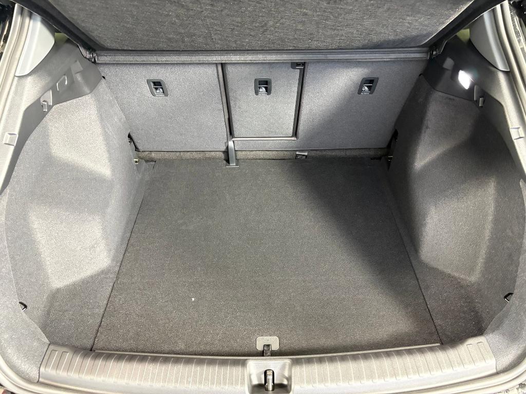 new 2026 Audi Q4 e-tron car, priced at $55,572