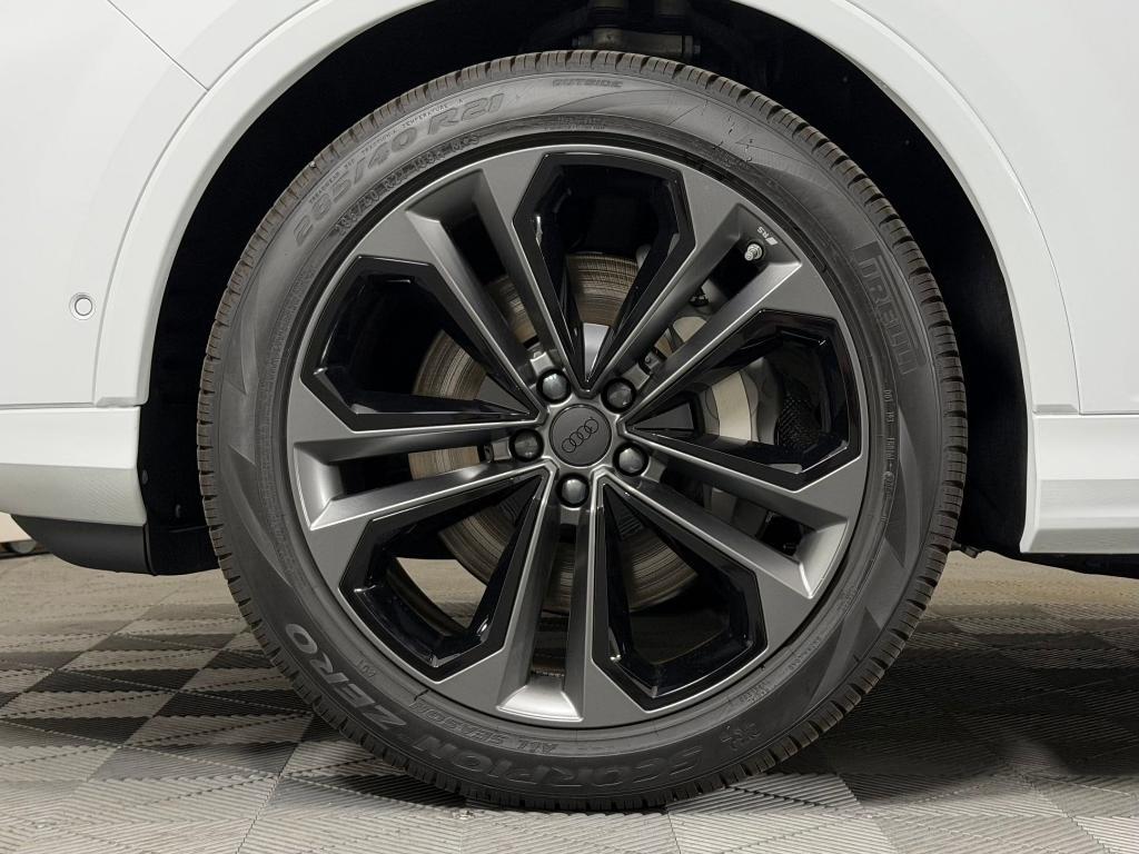 new 2026 Audi Q7 car, priced at $81,360