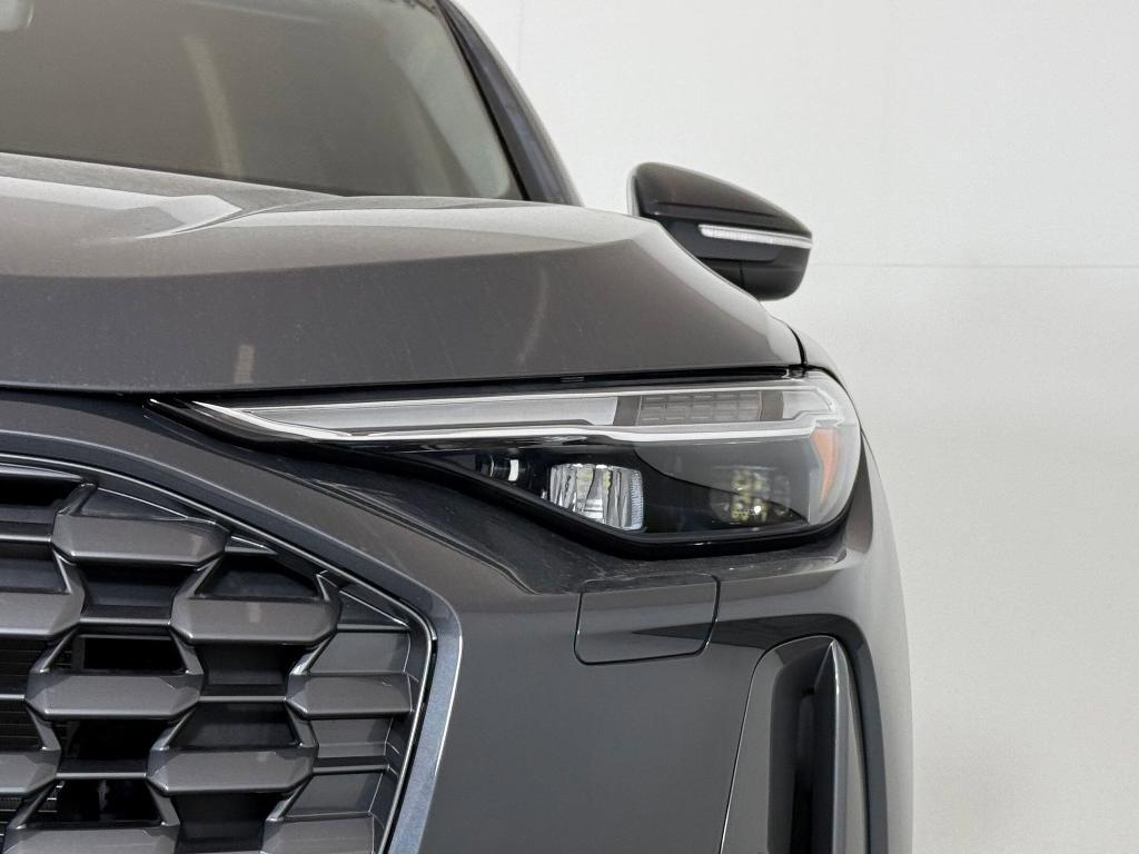 new 2025 Audi Q5 car, priced at $56,133