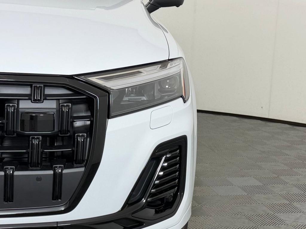 new 2026 Audi Q7 car, priced at $67,761