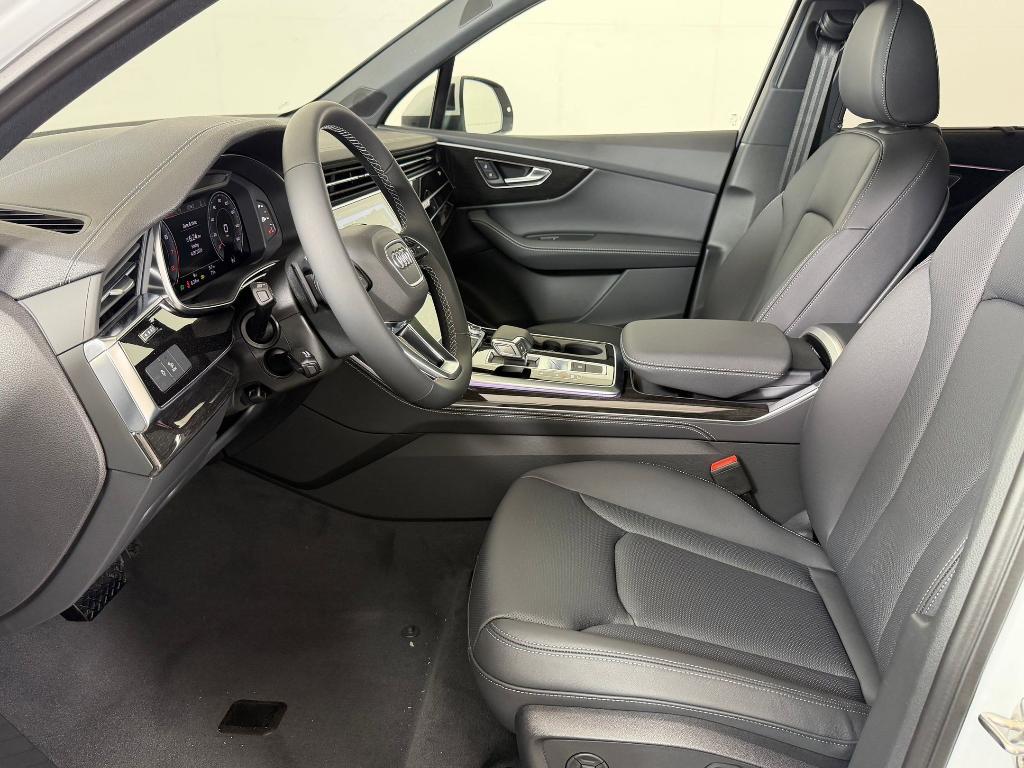 new 2026 Audi Q7 car, priced at $67,761