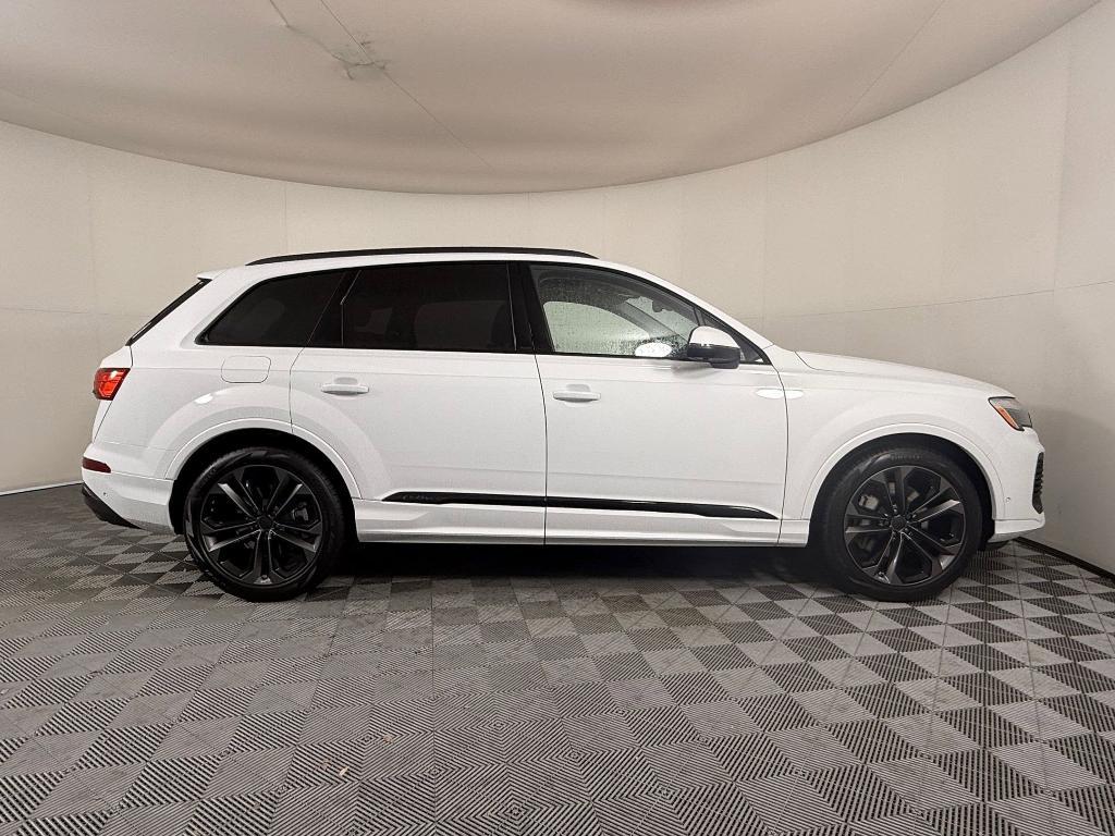 new 2026 Audi Q7 car, priced at $73,212