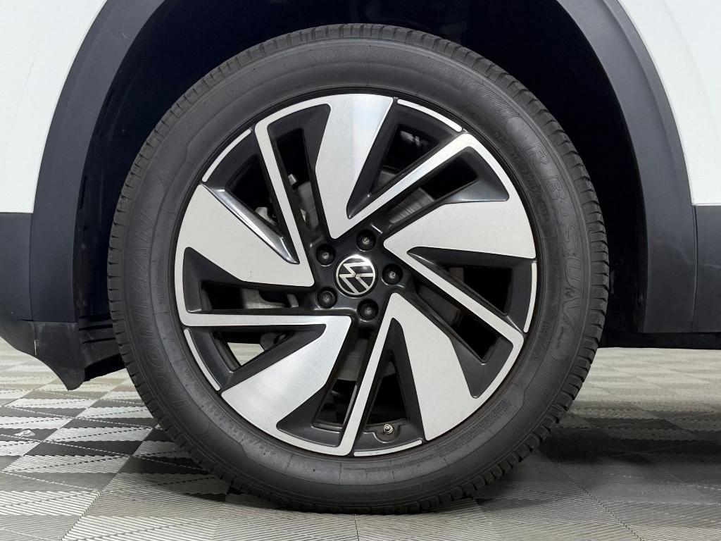 used 2024 Volkswagen Atlas car, priced at $25,996