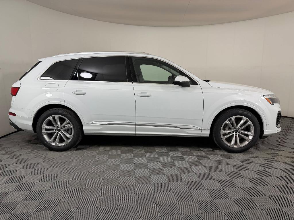new 2026 Audi Q7 car, priced at $71,021