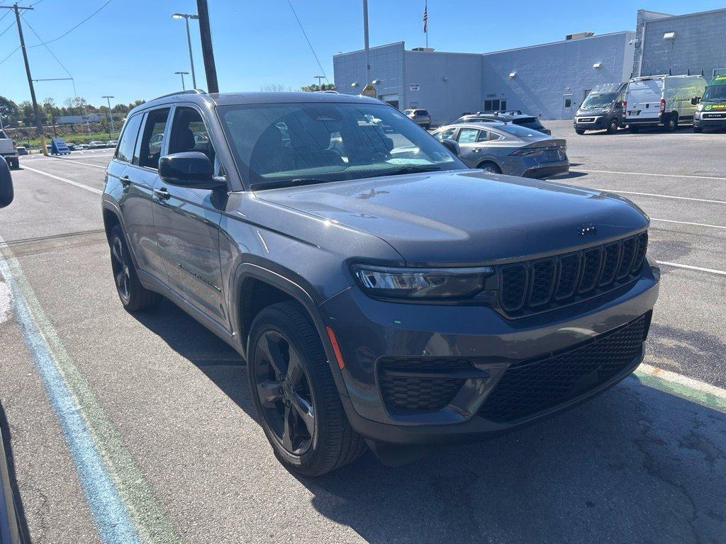 used 2023 Jeep Grand Cherokee car, priced at $26,179