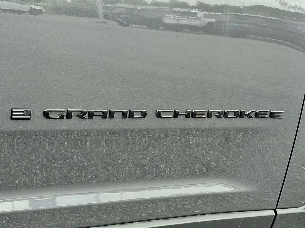 new 2026 Jeep Grand Cherokee car, priced at $48,700