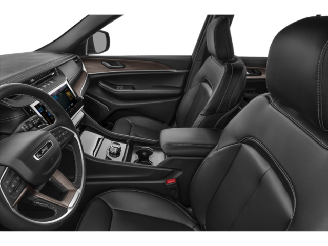 new 2026 Jeep Grand Cherokee car, priced at $45,920
