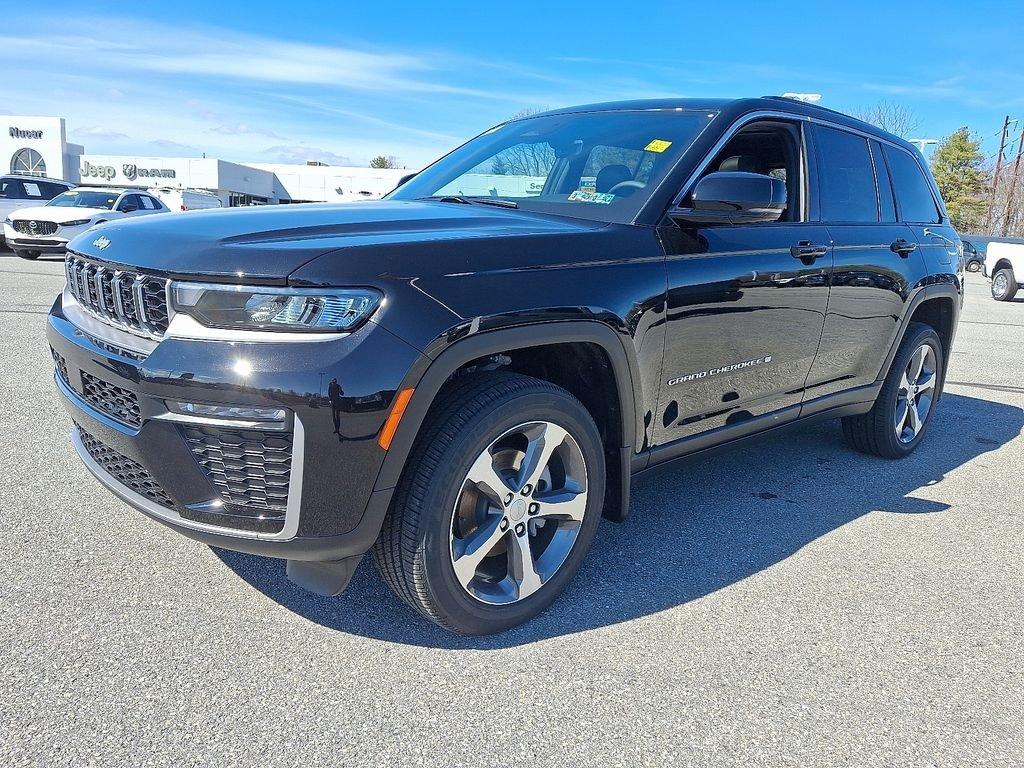 new 2026 Jeep Grand Cherokee car, priced at $46,156