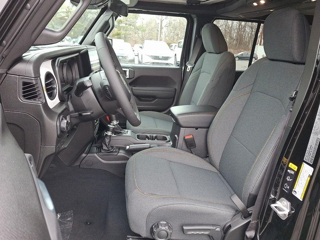 new 2026 Jeep Wrangler car, priced at $46,288
