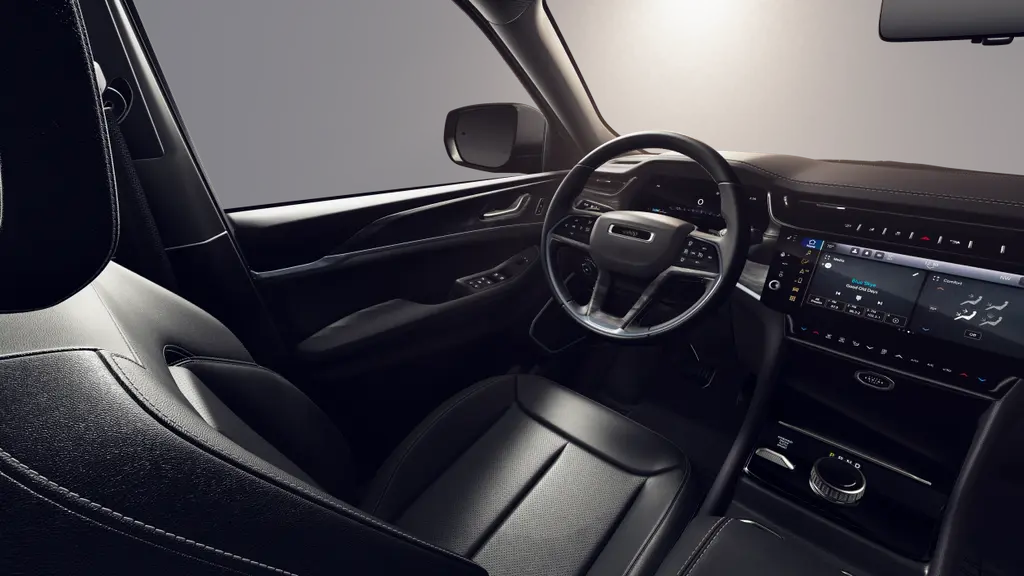 new 2026 Jeep Grand Cherokee L car, priced at $56,825