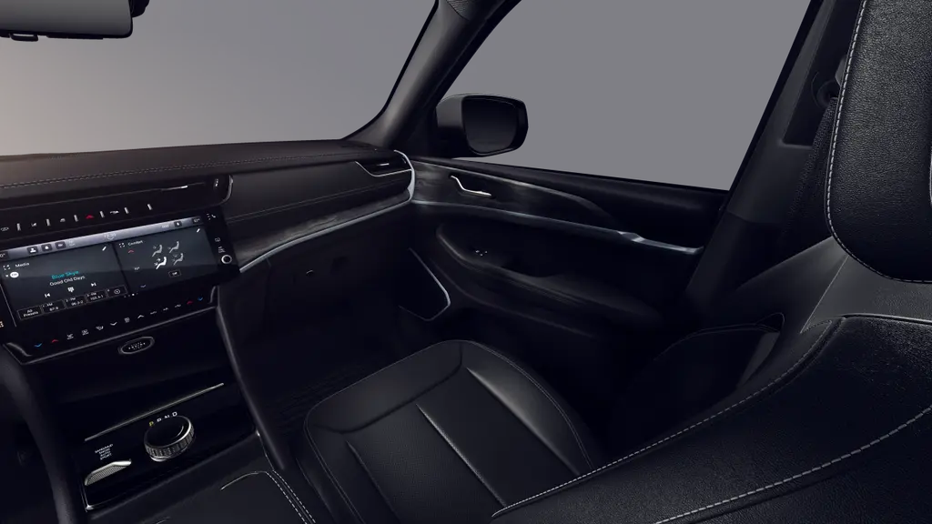 new 2026 Jeep Grand Cherokee L car, priced at $56,825