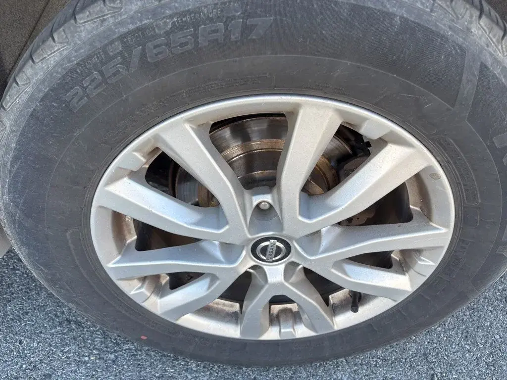 used 2017 Nissan Rogue car, priced at $9,389