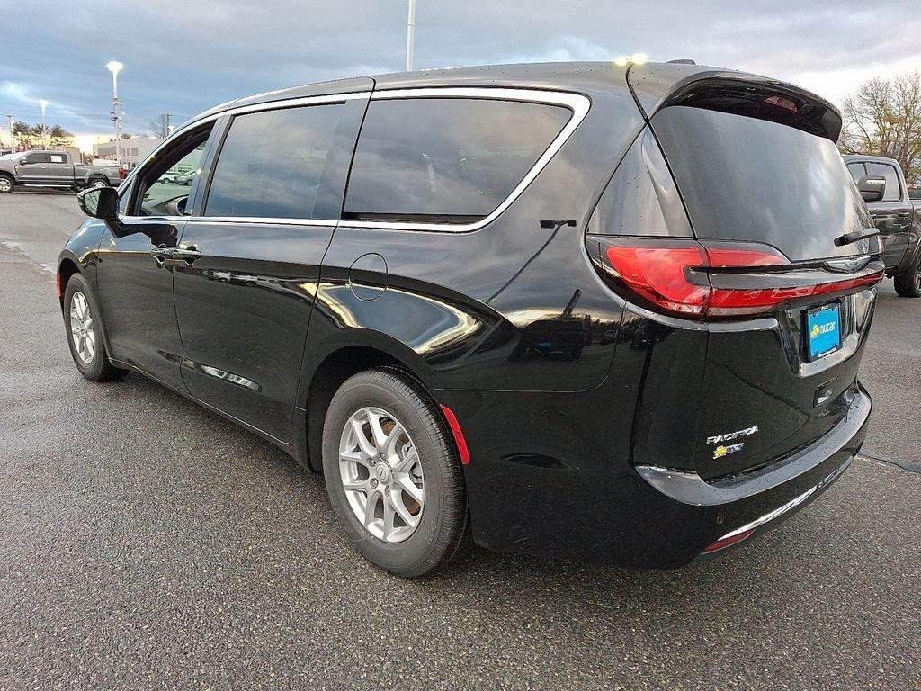 new 2026 Chrysler Pacifica car, priced at $40,529