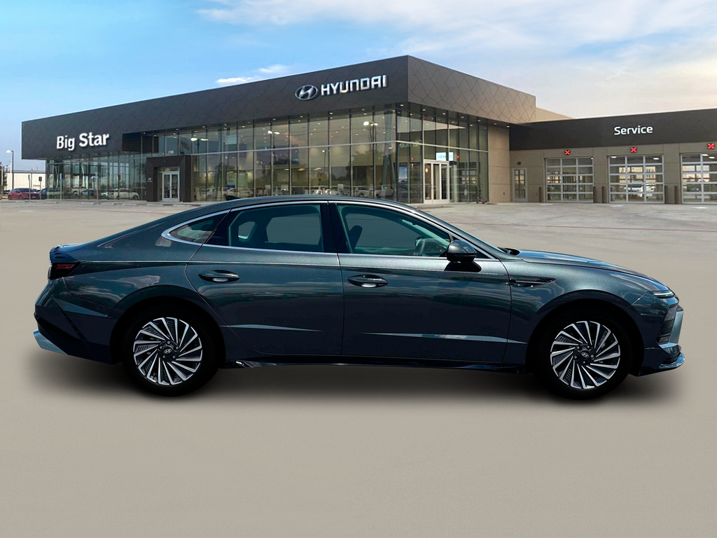 new 2025 Hyundai Sonata Hybrid car, priced at $30,240