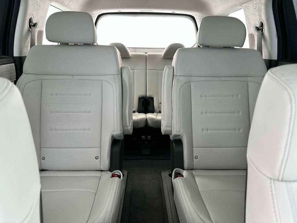 new 2025 Hyundai Santa Fe car, priced at $47,675