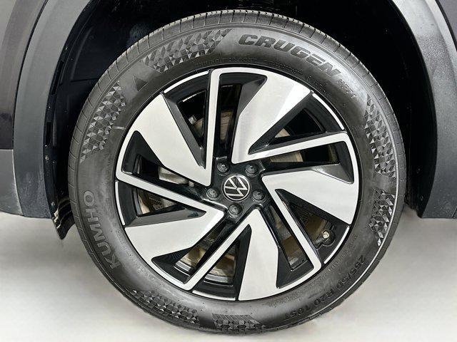 used 2025 Volkswagen Atlas car, priced at $32,608
