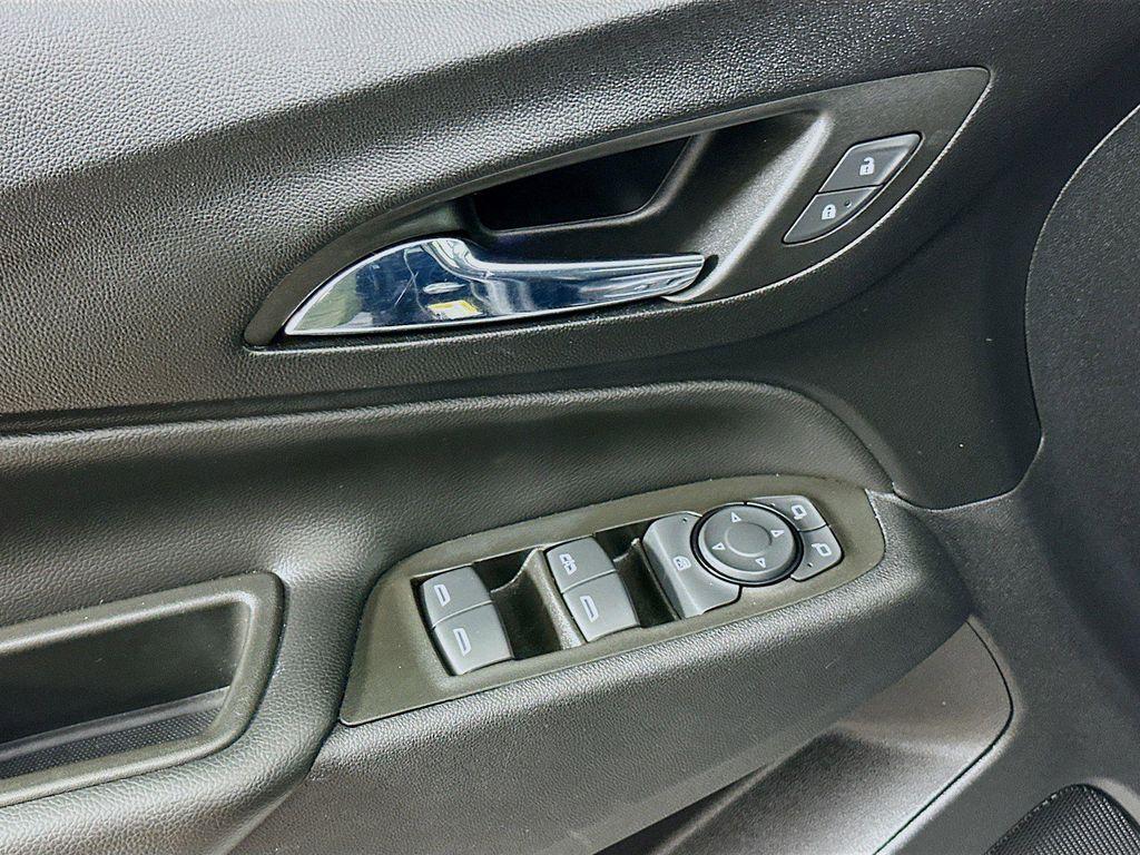 used 2022 Chevrolet Equinox car, priced at $23,818