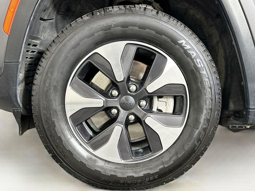 used 2024 Jeep Grand Cherokee 4xe car, priced at $27,118