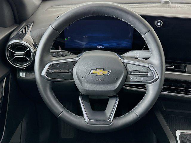 used 2025 Chevrolet Equinox car, priced at $22,487