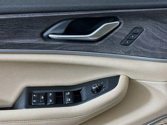 used 2023 Jeep Grand Cherokee car, priced at $28,496