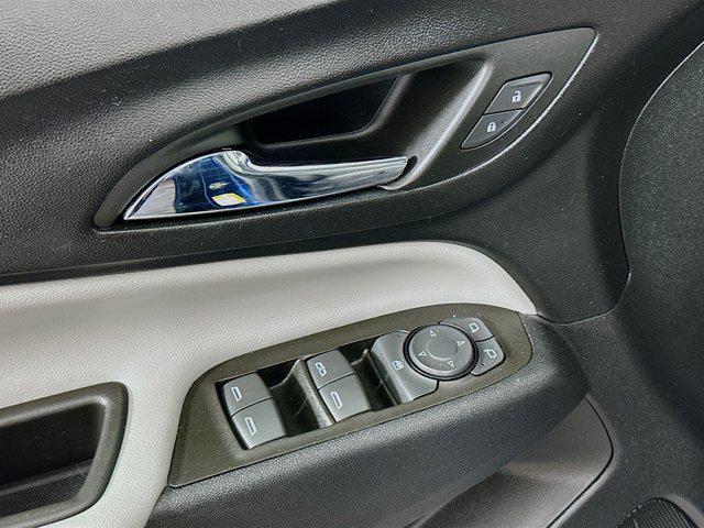 used 2022 Chevrolet Equinox car, priced at $17,987