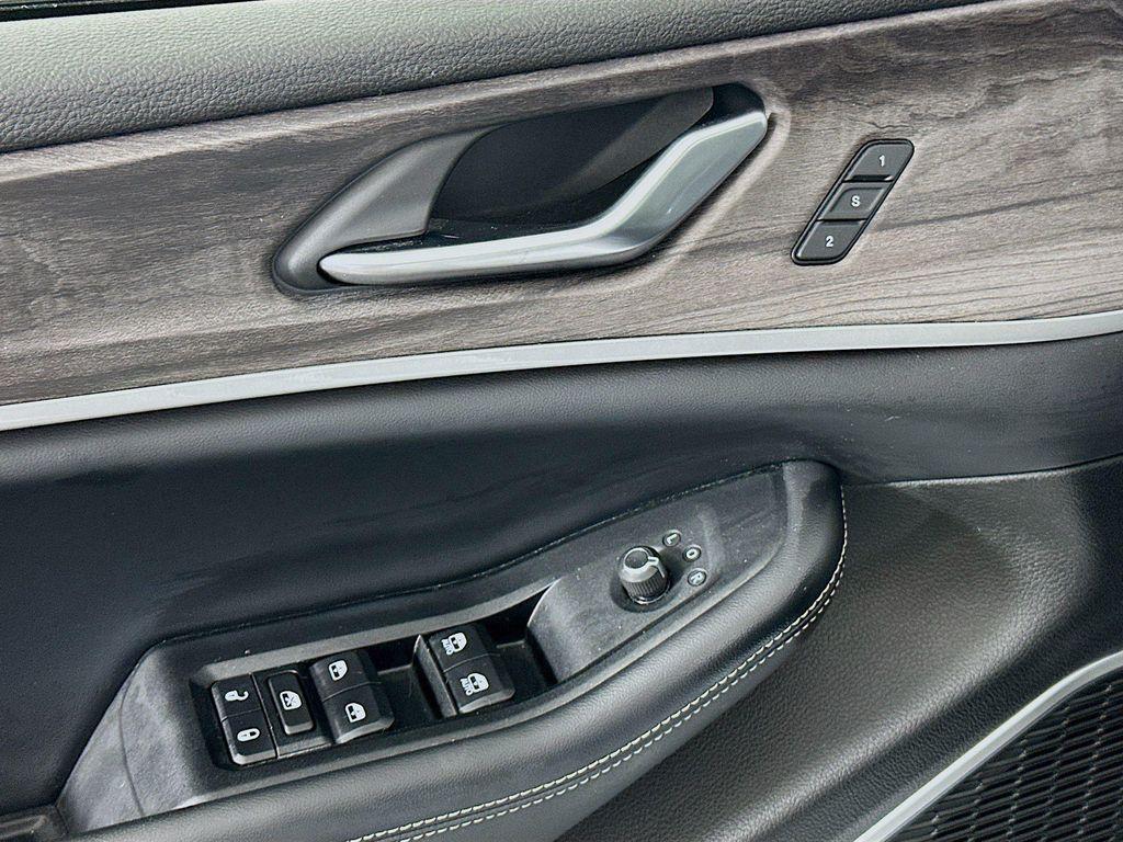 used 2022 Jeep Grand Cherokee 4xe car, priced at $25,618