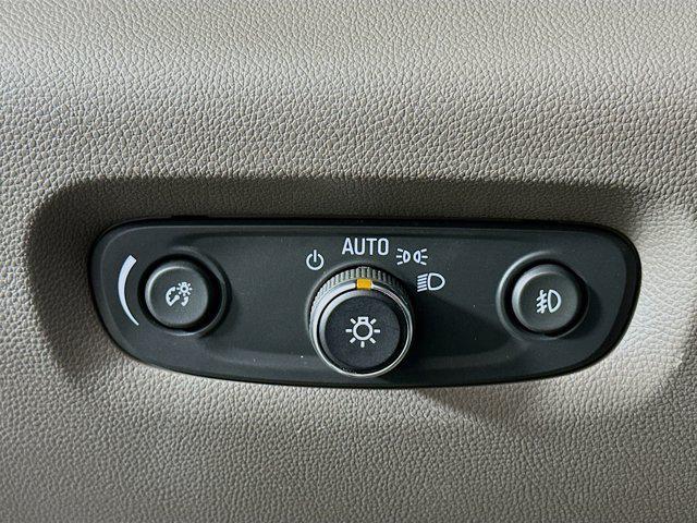 used 2020 Chevrolet Traverse car, priced at $23,987