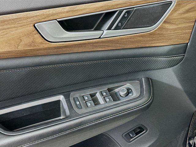 used 2024 Volkswagen Atlas car, priced at $26,197