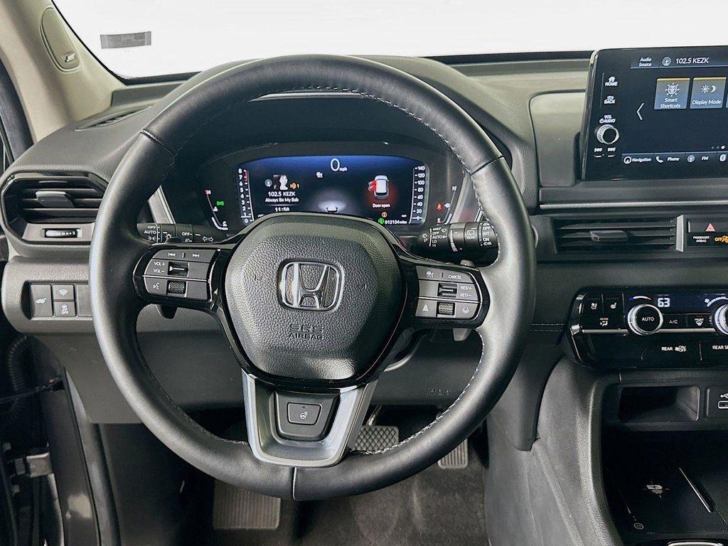 used 2025 Honda Pilot car, priced at $48,618