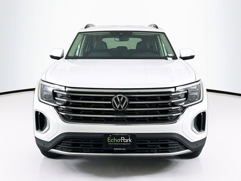 used 2025 Volkswagen Atlas car, priced at $33,818