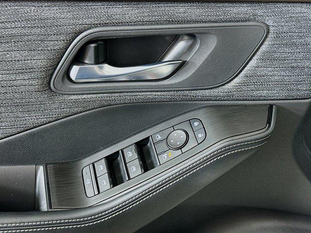 used 2023 Nissan Rogue car, priced at $21,987