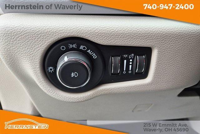 used 2023 Chrysler Pacifica car, priced at $25,150