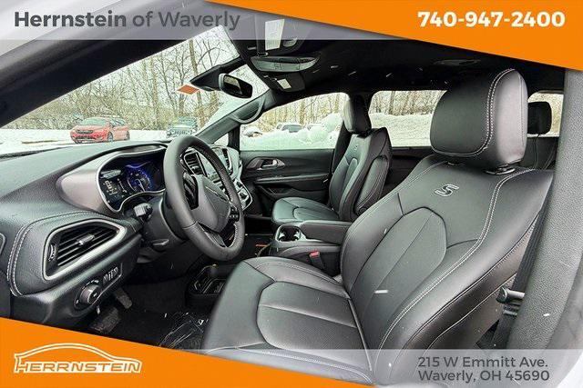 new 2026 Chrysler Pacifica car, priced at $48,685