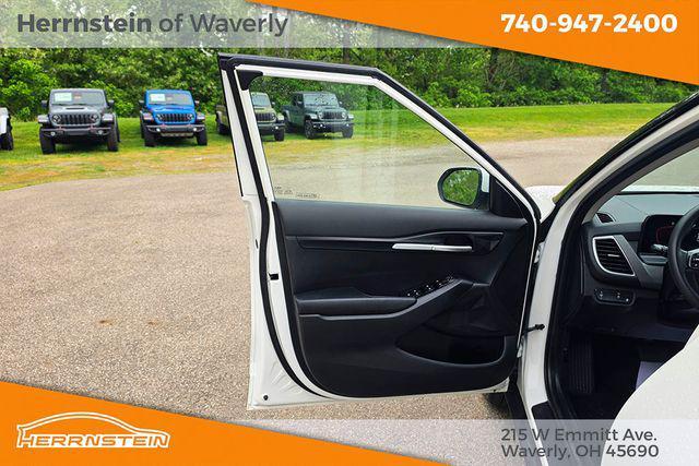 used 2024 Kia Seltos car, priced at $22,097