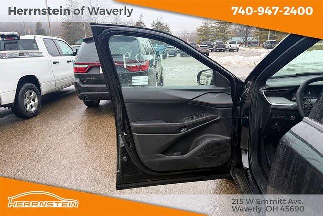 new 2026 Jeep Cherokee car, priced at $41,890