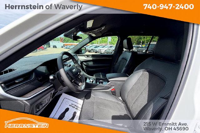 new 2026 Jeep Grand Cherokee car, priced at $45,931