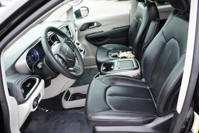 used 2024 Chrysler Pacifica Hybrid car, priced at $22,602