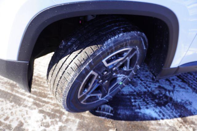 new 2026 Jeep Cherokee car, priced at $39,845