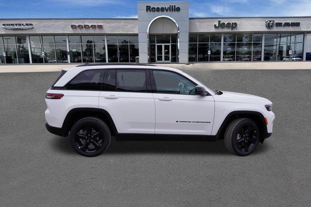 new 2025 Jeep Grand Cherokee car, priced at $43,602