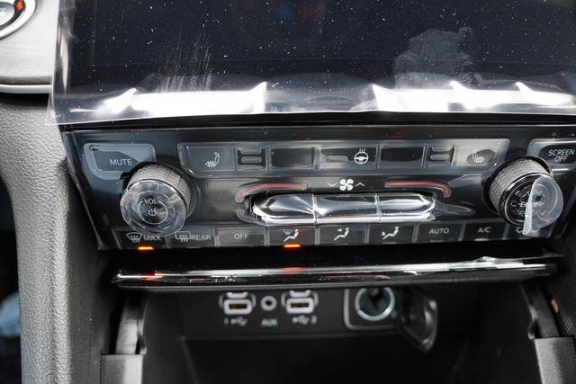 new 2025 Jeep Grand Cherokee car, priced at $43,602