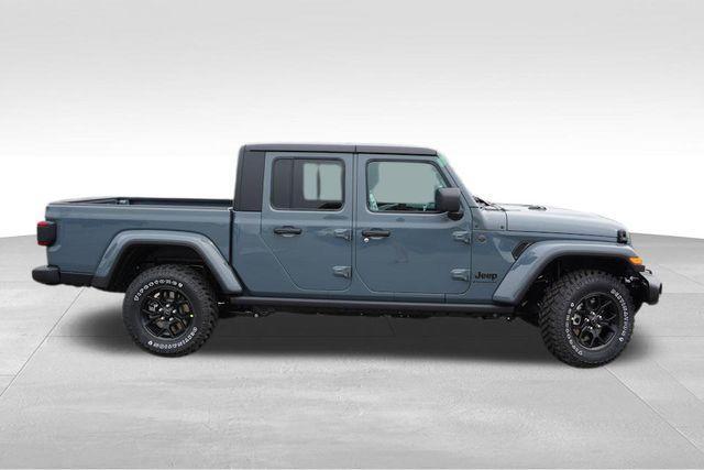 new 2025 Jeep Gladiator car, priced at $46,746