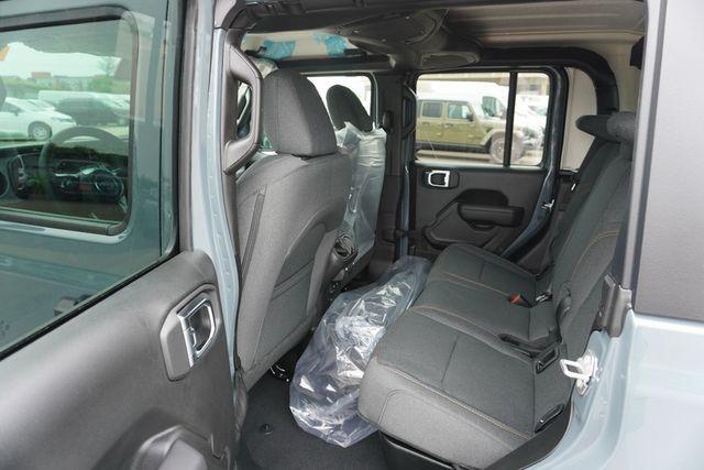 new 2025 Jeep Gladiator car, priced at $46,746