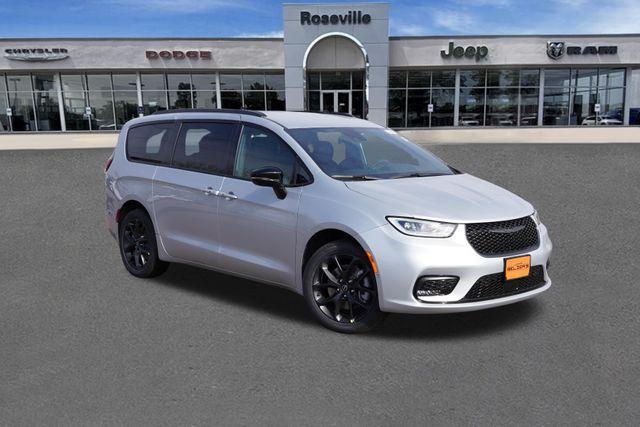 new 2026 Chrysler Pacifica car, priced at $46,330