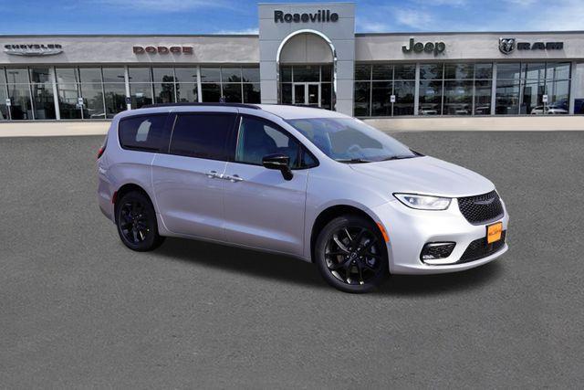 new 2026 Chrysler Pacifica car, priced at $45,330