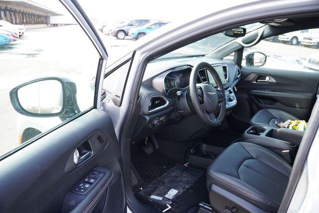 new 2026 Chrysler Pacifica car, priced at $45,330